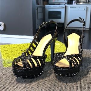 Gianni Bini heels never been worn!